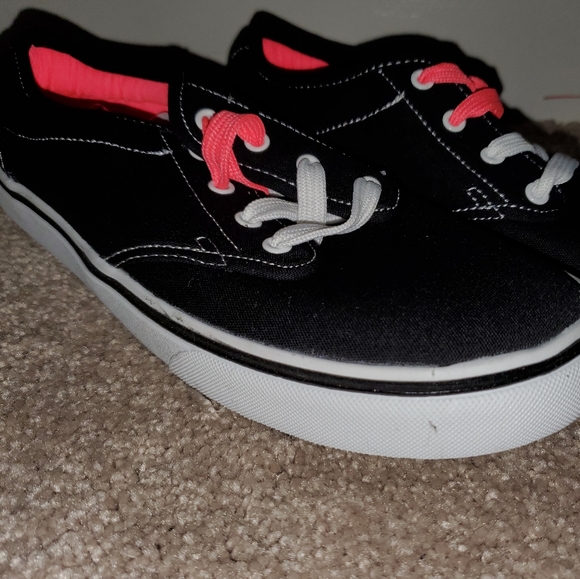 Brand new ladies two lace canvas shoe - Picture 6 of 7